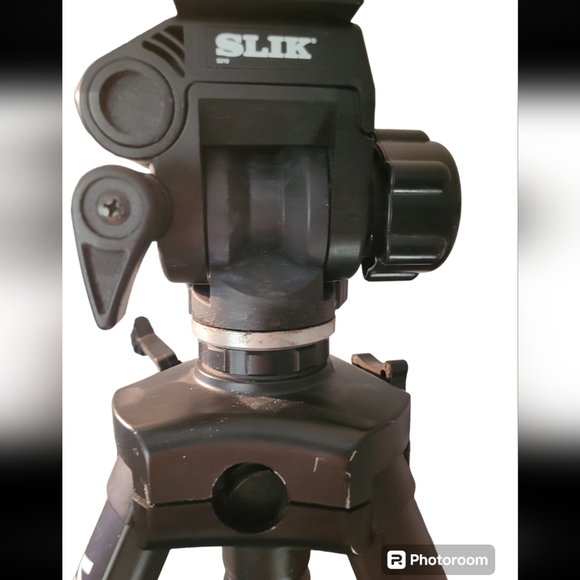 Velbon Stratos 480 Tripod - Picture 2 of 5